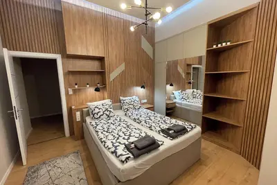 Image de City Center 4! Modern and cozy 3br in city center!