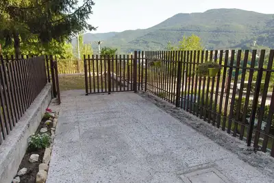 Image de Small but lovely apartment in Marsica, on a hill surrounded by greenery!