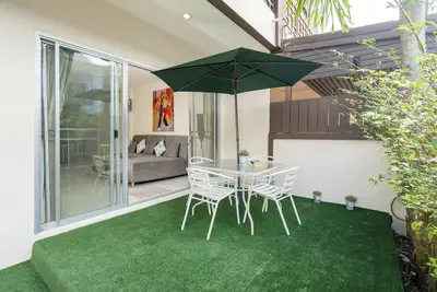 Image de Two-Story House Laguna