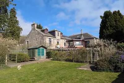 Image de 2 bedroom home in Historic Scotlandwell. \nGreat location.