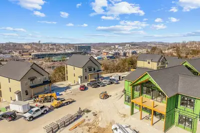 Image de Lakes, Links, and Luxury at The Landing Overlook! Private Balcony w/ Sunsets!