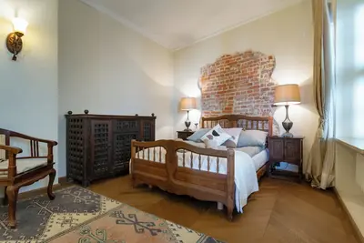 Image de Sienna, unique oasis with views in Old Towns heart