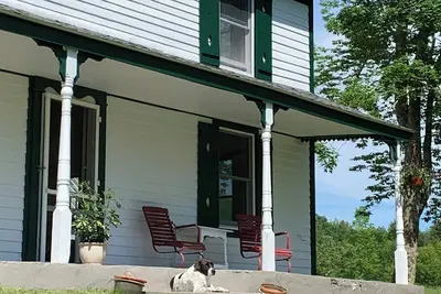 Image de Tremendous 4-bedroom farmhouse with Ac, Sauna and 90acres in charming Roscoe