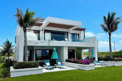 Image de Experience island living just steps from the beach in beautiful Grand Turk.