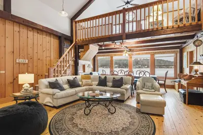 Image de Lakeside House | Fire Pit + Direct Lake Access