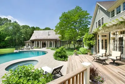 Image de Charming guest house  in tranquil Westwood perfect for a World Cup retreat.