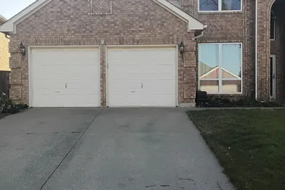 Image de Spacious 5-bedroom house with pool by Six Flags in beautiful Arlington