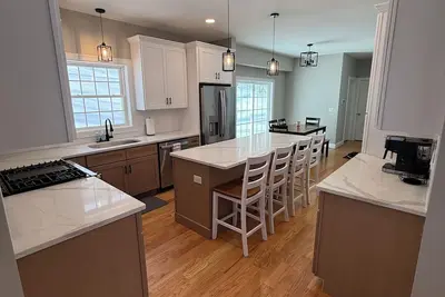 Image de Brand New Charming 3-bedroom house with Ac in Bristol awaits you