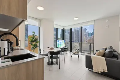 Image de Stunning 2br-2ba w Rooftop Pool Prime Location