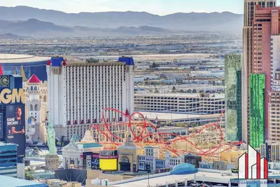 Image de Mgm Signature-31-805 F1 Track & Strip View Balcony