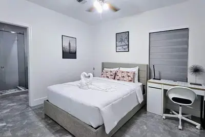 Image de Spacious Villa w/ Hot Tub Near Mia Sleeps 12