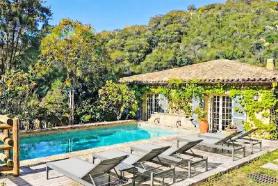 Image de Villa 6 Chambres 12 Pers - Piscine - Clim - Wifi by Interhome
