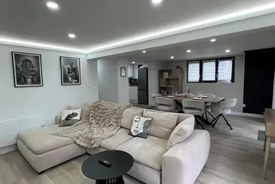 Image de Le Square - T3 de standing, jardin & parking privé