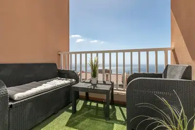 Image de Appartement 2 avec vue sur la mer, balcon et Wi-Fi