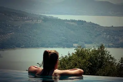 Image de 3-bedroom villa with wonderful view of Trasimeno Lake, Infinity-Pool and jacuzzi
