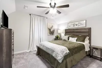 Image de Corporate, Medical & Insurance Housing Near 95