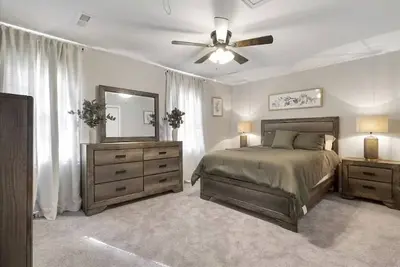 Image de Furnished 3br Corporate Rental in Petersburg