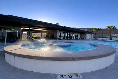 Image de Sand Hollow 7 min • The Elks • Family Fun & Sports