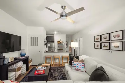 Image de The Carolina at 514 | Walk to Grove & Square