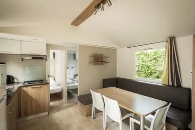 Image de Caravane moderne et spacieuse pour 6 personnes