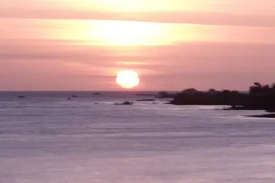 Image de Maison charmante avec vue mer, sur petit port paisible