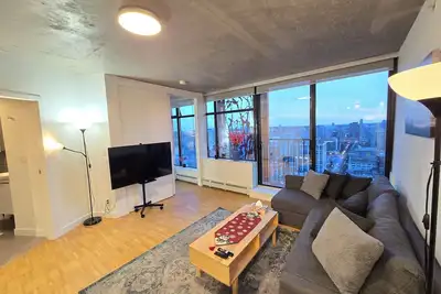 Image de Modern Downtown Apartment with Million City Views