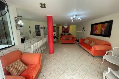 Image de Beautiful familiar beach house located just 5 minutes from sea in Punta Hermosa.