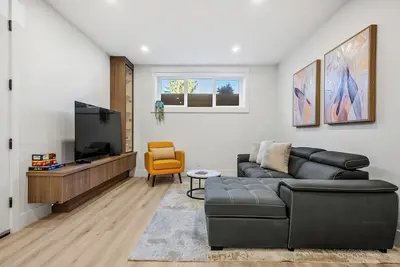 Image de Modern, spacious 2br suite in Calgary, 13 min to downtown, private entrance