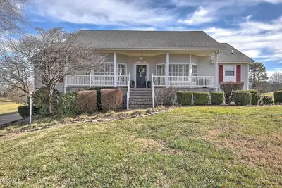 Image de Perfect 6-bedroom house with pool and hot tub in gorgeous Greeneville