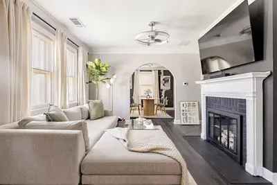 Image de 3bd Atlanta Home • Near Mercedes-Benz & HBCUs •15 Mins to Airport • Pets Ok