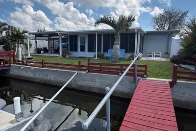 Image de 2 bedroom/2 Bath Canal Home -Gulf Getaway & Endless Sunsets-Hudson Beach, Fl