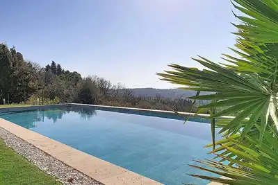 Image de Villa Familliale 5ch | Piscine à débordement | Vue mer