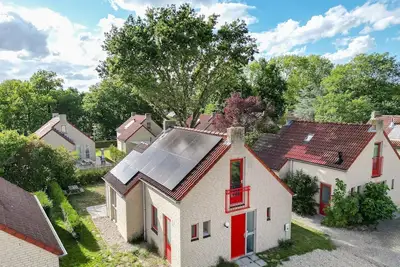 Image de Bungalow pour 6 au bord du lac avec jardin