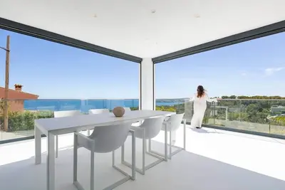 Modern Luxurious Seaview Villa