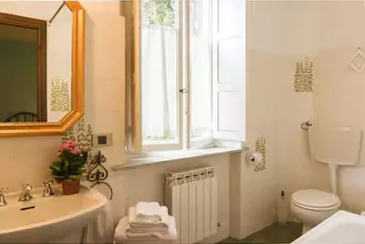 Image de Appartamento Rosa in villa storica del '500 con piscina - 10 min da Lucca