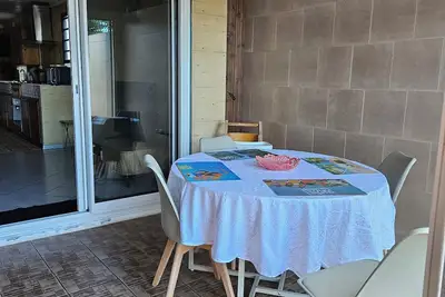 Image de Bungalow Cocotier à quelques pas de l'abri-pêche de la Marine!