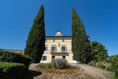 Image de Historic Tuscan Villa with frescoed halls