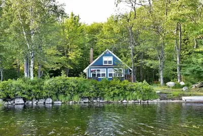 Image de Lakefront Retreat - Idyle Acre - East Lake Ns