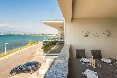 Image de Appartement Luna - 1 er rang de la mer à  Nin.