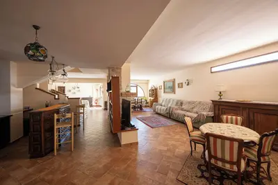 Image de Dans une villa unique, tout près de Rome, idéale pour les couples et  familles.