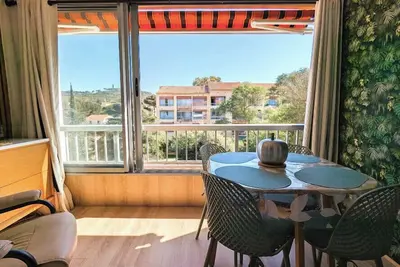 Image de Appartement avec Loggia à 300m de la Plage