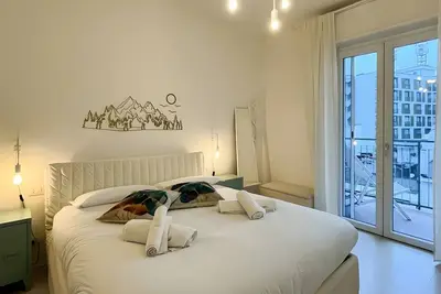 Image de Appartement lumineux à Milan avec balcon, Wi-Fi et climatisation