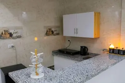 Image de Boho 3 Bedroom flat+ Sun Terrace+Beach 3 Mins away