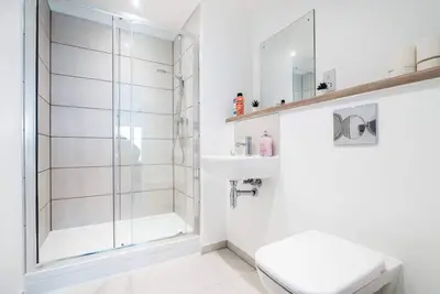 Image de Elegant Stay at Church Street Place Eccles Area