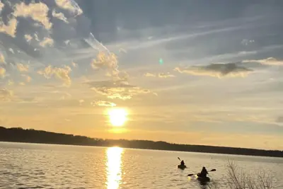 Image de Gorgeous Lakefront Escape on Owasco Lake, Paddle Boats, Kayaks, Sunset Views