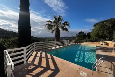 Image de Villa Rhea -  piscine - vue panoramique mer et collines