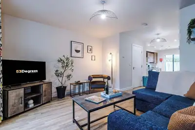 Image de Modern 2 Bed Manchester Stay with Parking & Garden
