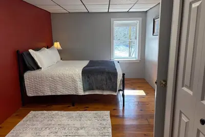 Image de Enjoy a beautiful log cabin overlooking Belleville, Pa with stunning views