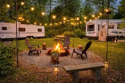 Image de Private 2 Rv Glamping Retreat w/ Hot Tubs