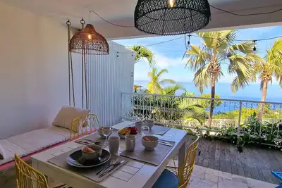 Image de Appartement Zirondel, piscine, vue mer